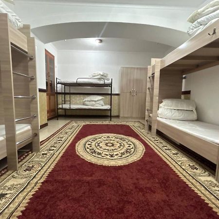 Star Hostel อัลมาตี ภายนอก รูปภาพ