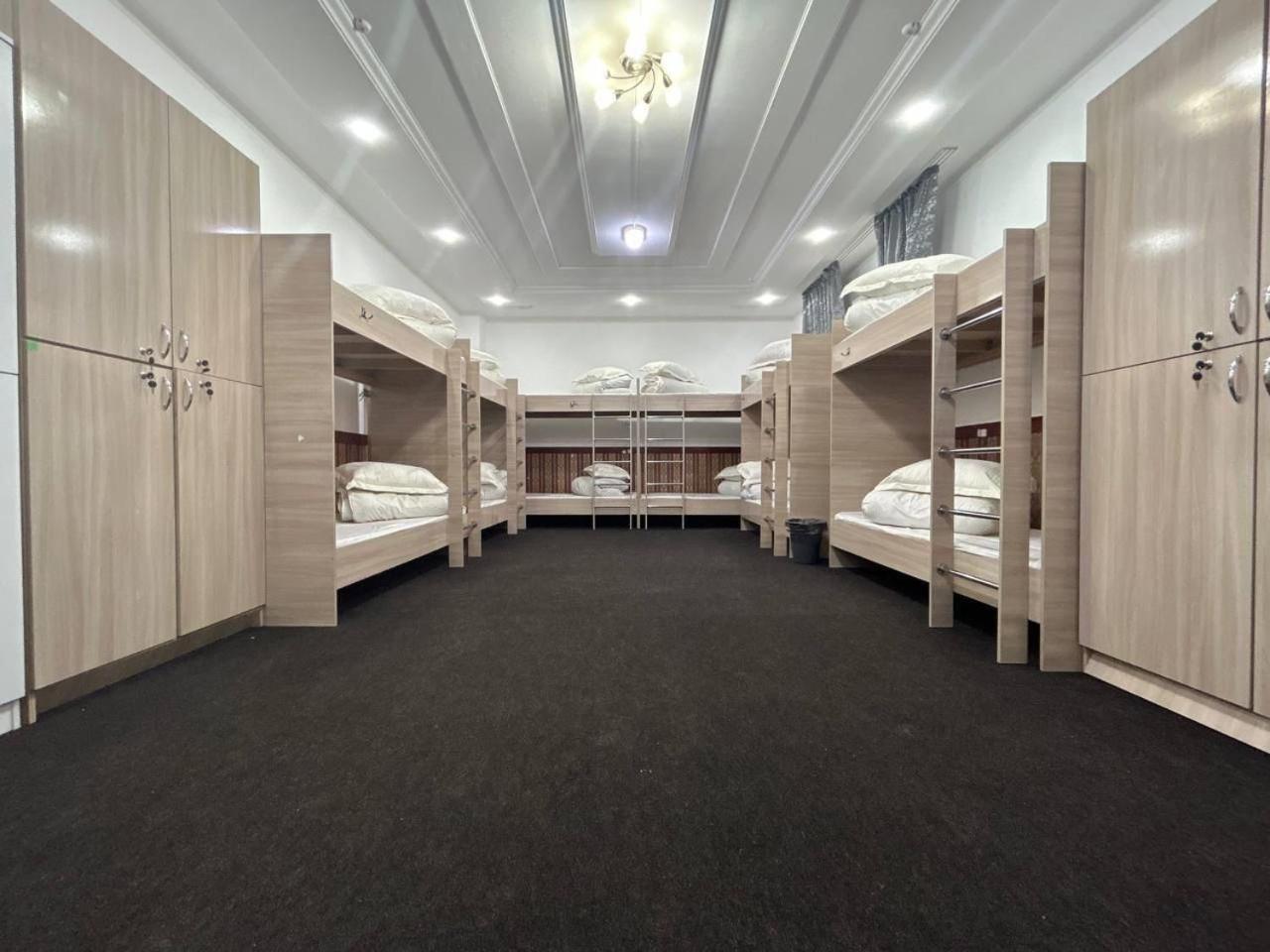 Star Hostel อัลมาตี ภายนอก รูปภาพ